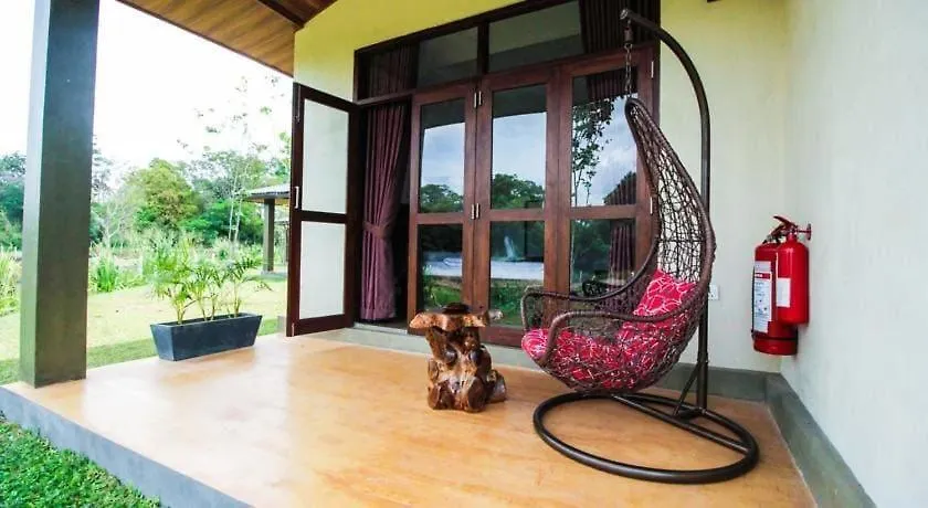 Ceylonisigiriya Hotel Dambulla 4*,