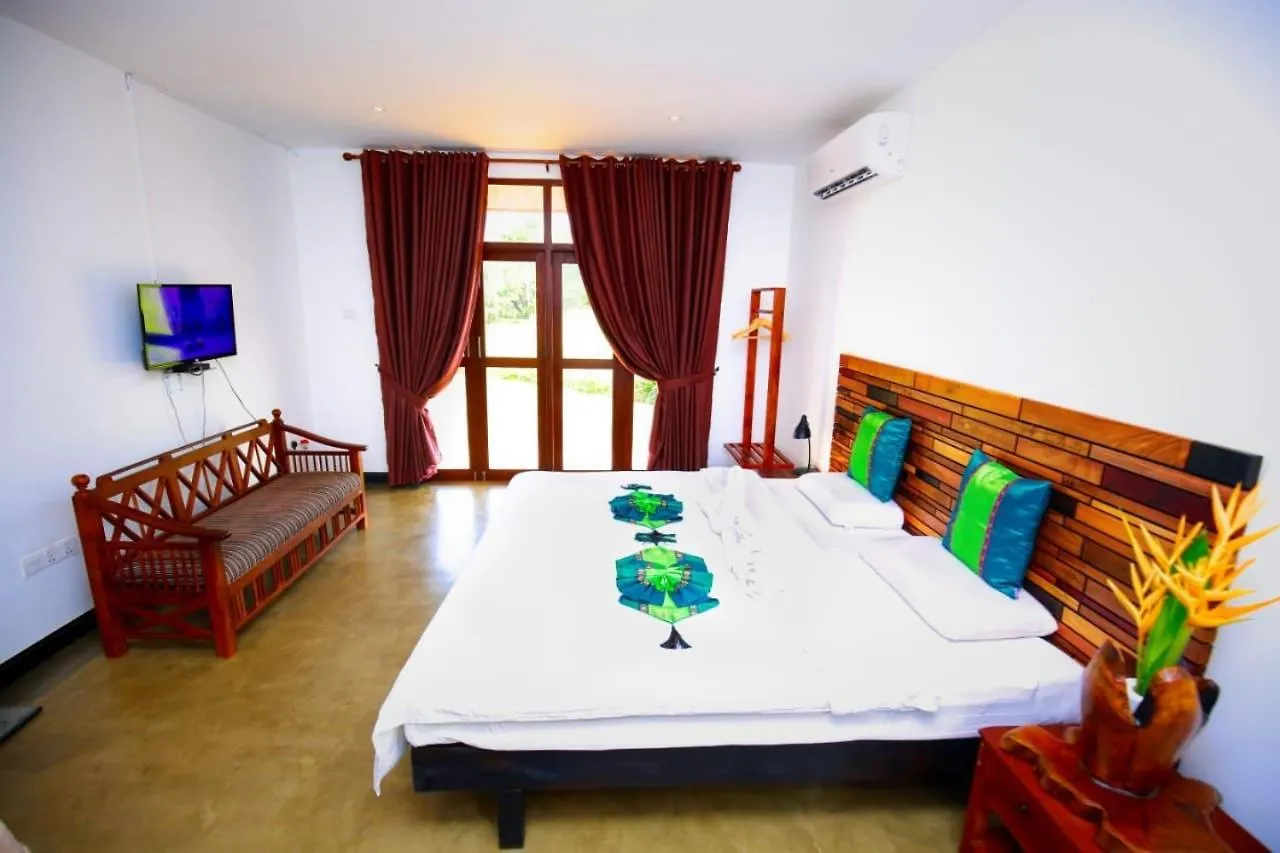 Ceylonisigiriya Hotel Dambulla