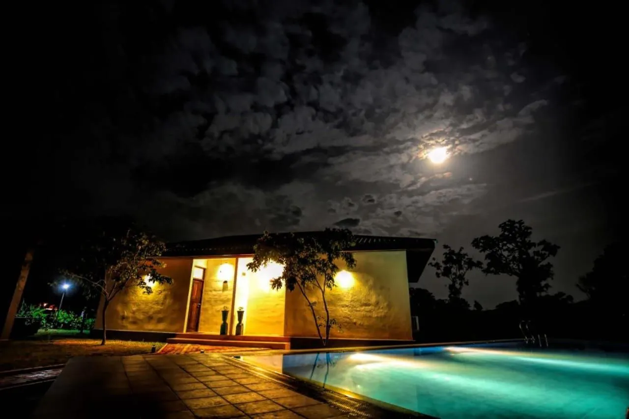Ceylonisigiriya Hotel Dambulla