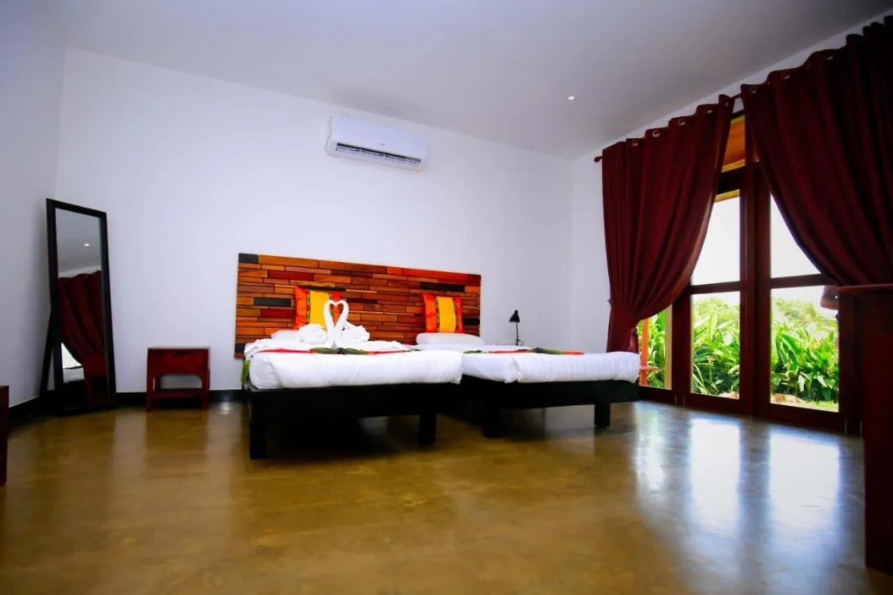 Ceylonisigiriya Hotel Dambulla