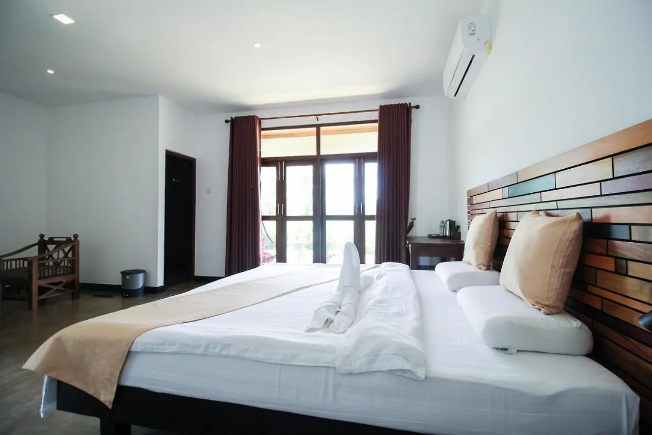 Ceylonisigiriya Hotel Dambulla