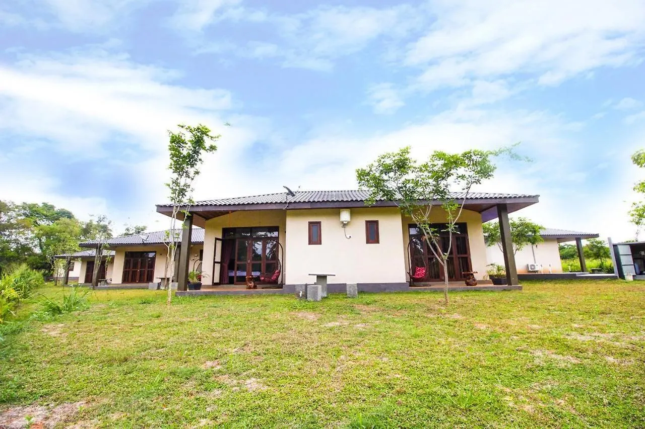 Ceylonisigiriya Hotel Dambulla