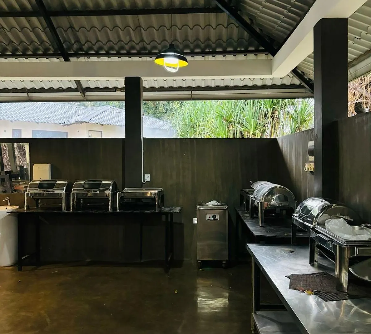 Ceylonisigiriya Hotel Dambulla Sri Lanka