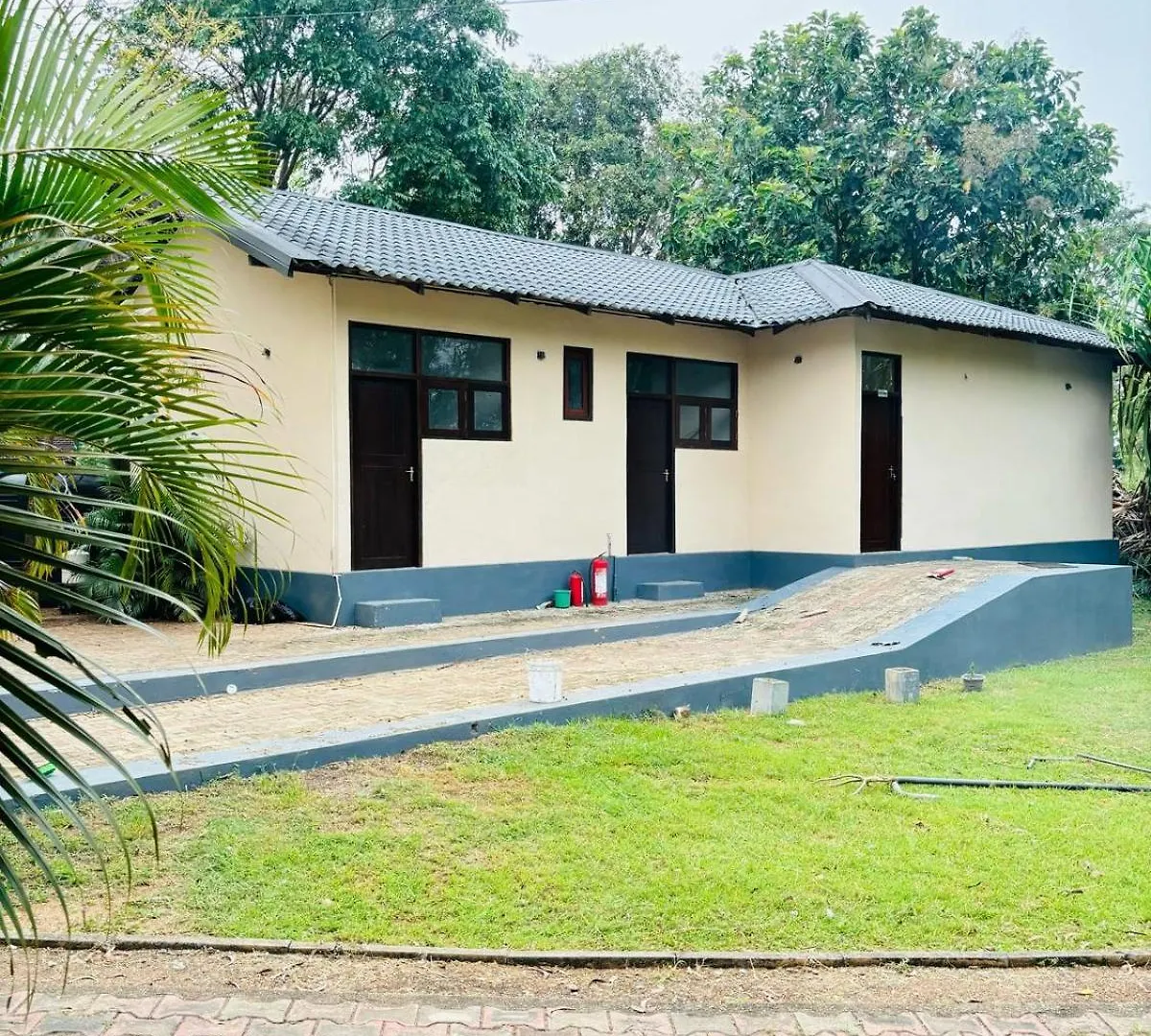 Ceylonisigiriya Hotel Dambulla